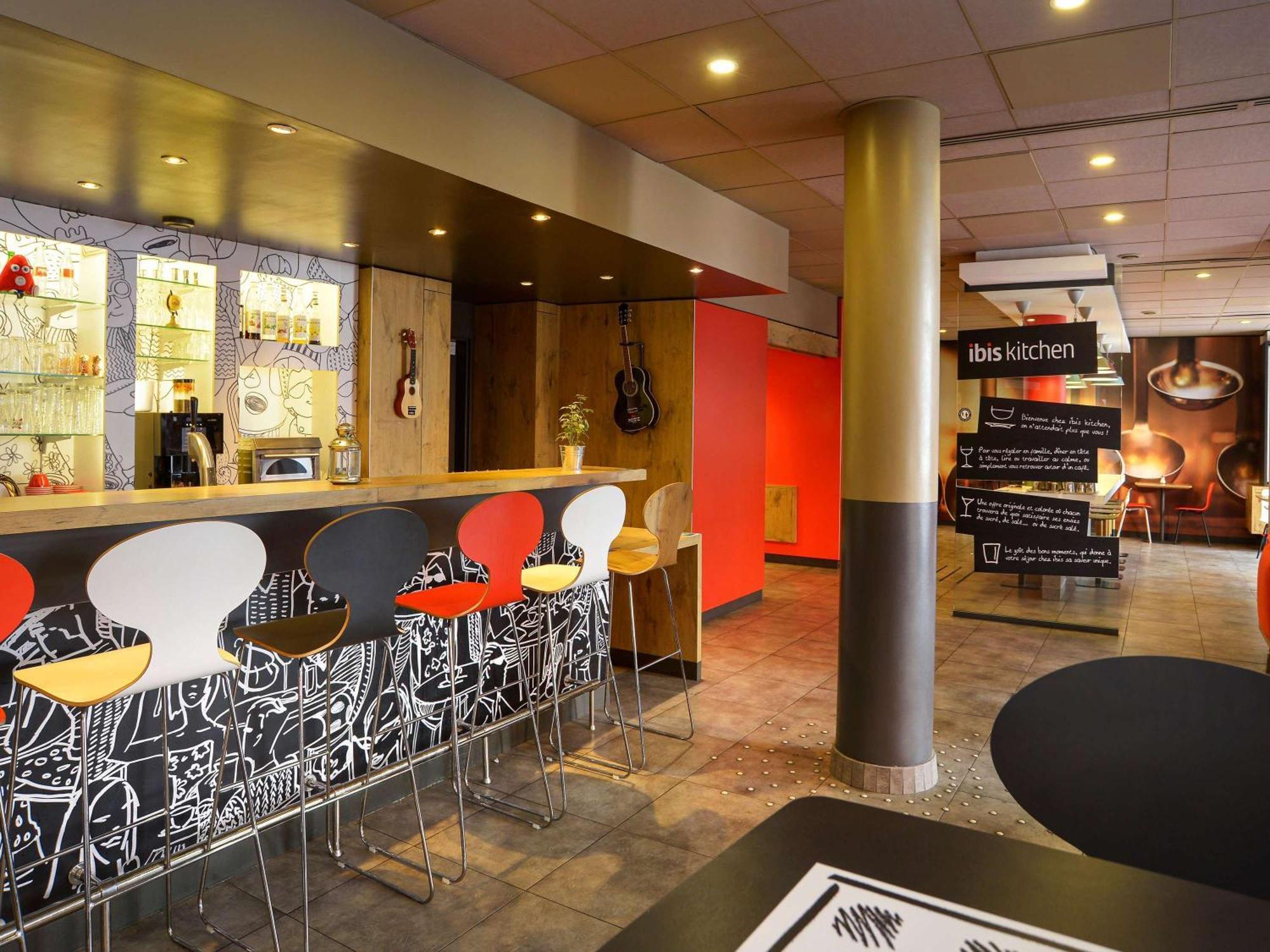 Ibis Centre Hotel 3*