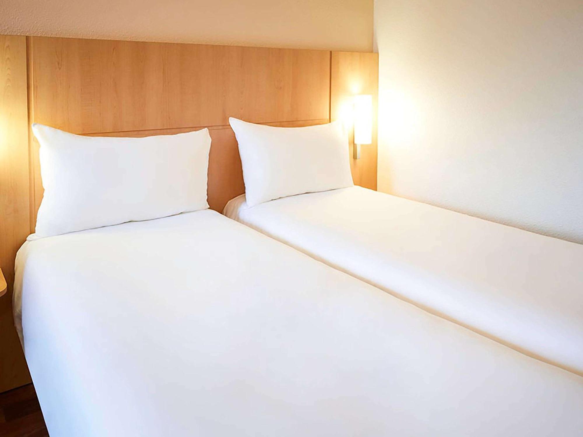 Ibis Centre Hotel 3*