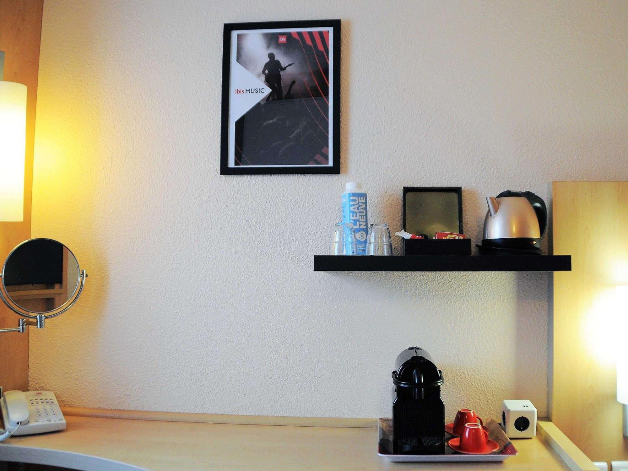 Ibis Centre Hotel 3*