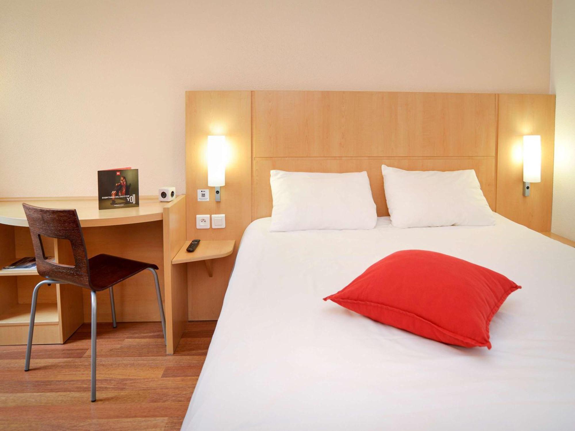 Hotel Ibis Centre 3*